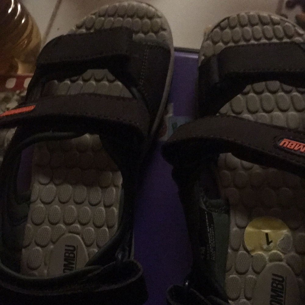 Girls sandals